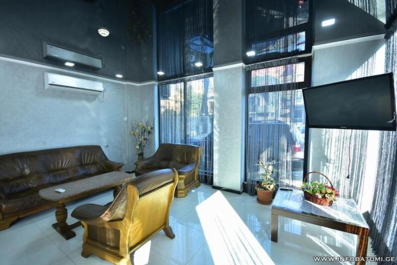 Hotel Batumi Inn エクステリア 写真