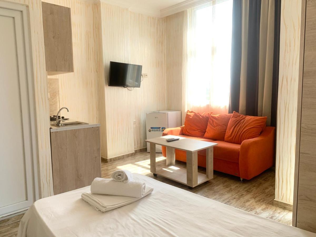 Hotel Batumi Inn エクステリア 写真