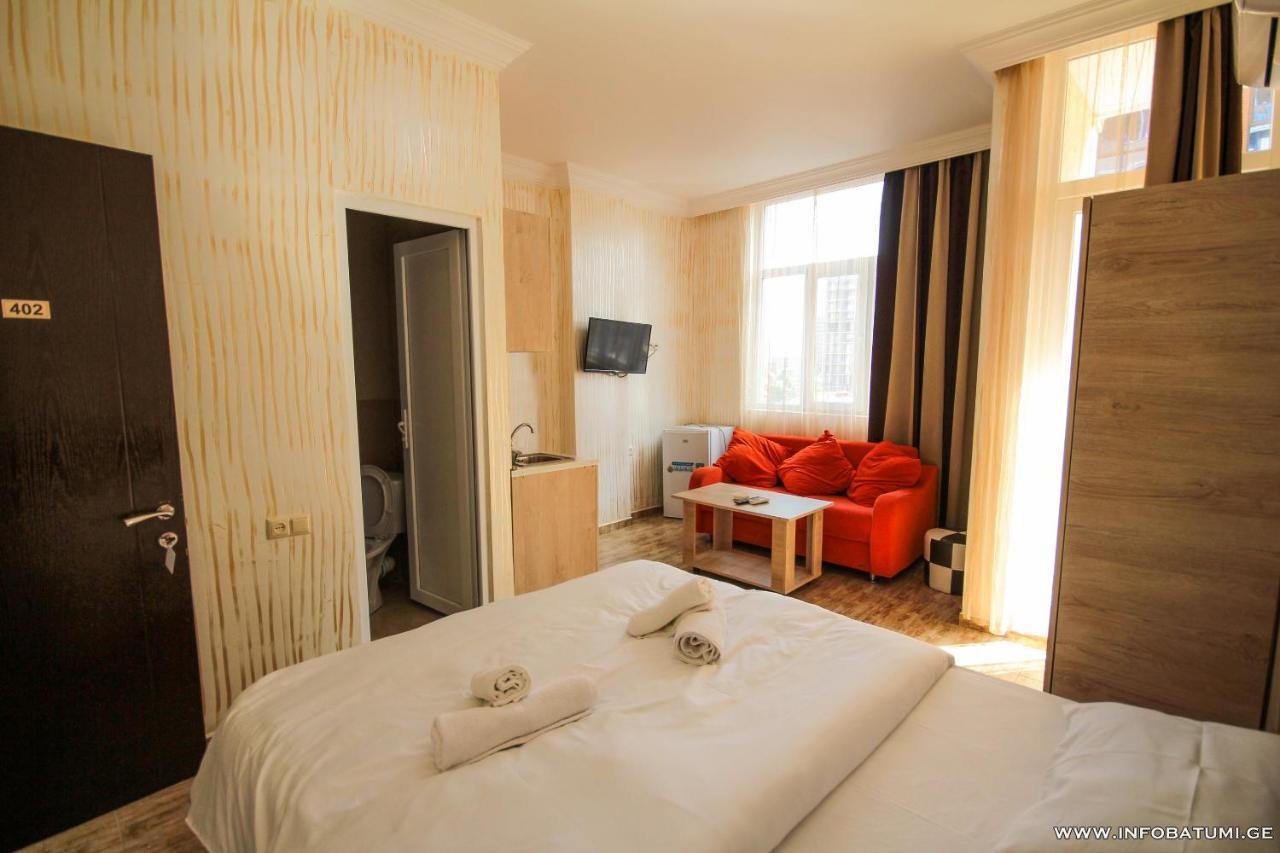 Hotel Batumi Inn エクステリア 写真