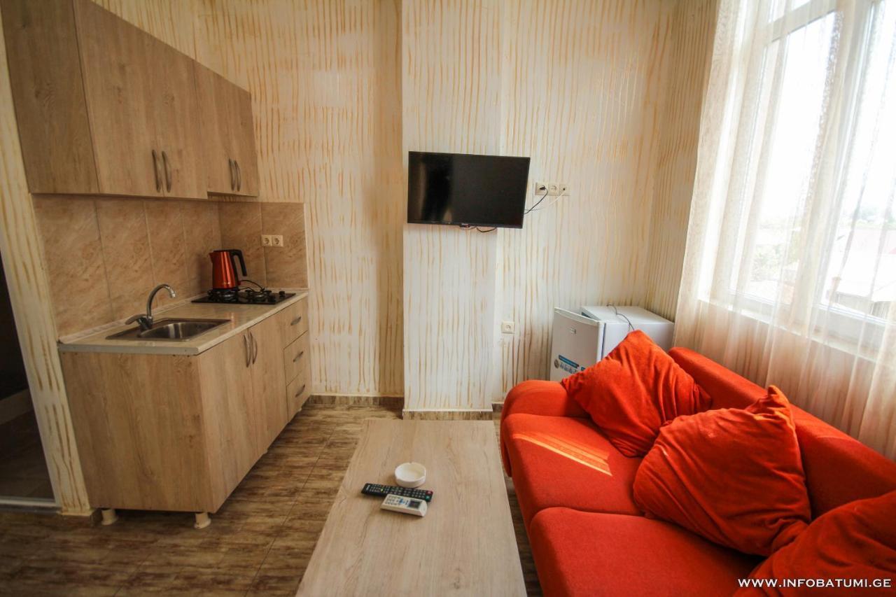 Hotel Batumi Inn エクステリア 写真