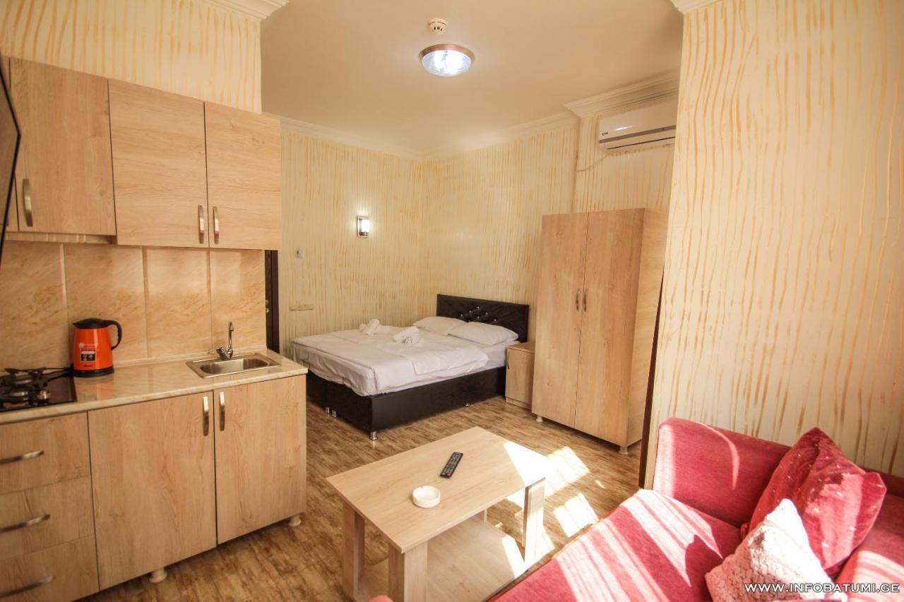 Hotel Batumi Inn エクステリア 写真