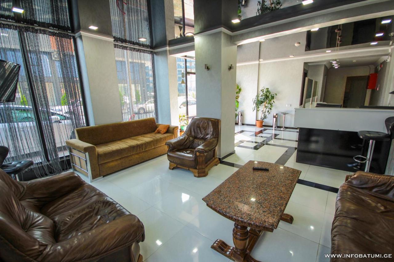 Hotel Batumi Inn エクステリア 写真
