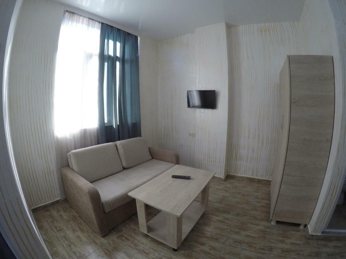 Hotel Batumi Inn エクステリア 写真